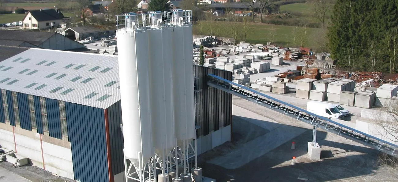 Éléments de construction en béton armé &amp; vibré