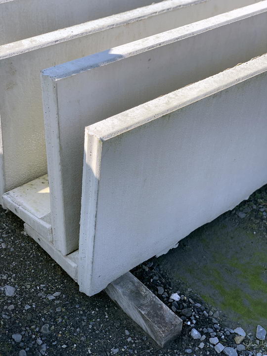 Silos agricoles préfabriqués : L soutènement