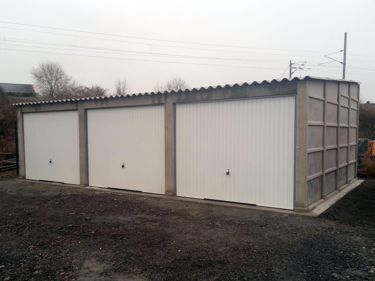 Garages préfabriqués en batterie