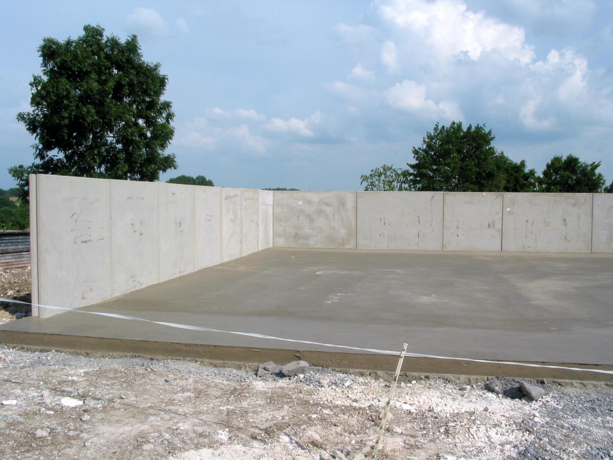 Éléments de construction en béton armé et vibré : silos agricoles
